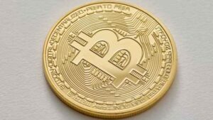 Биткоин достиг нового исторического рекорда, превысив $122 000 на фоне позитивных новостей из Конгресса